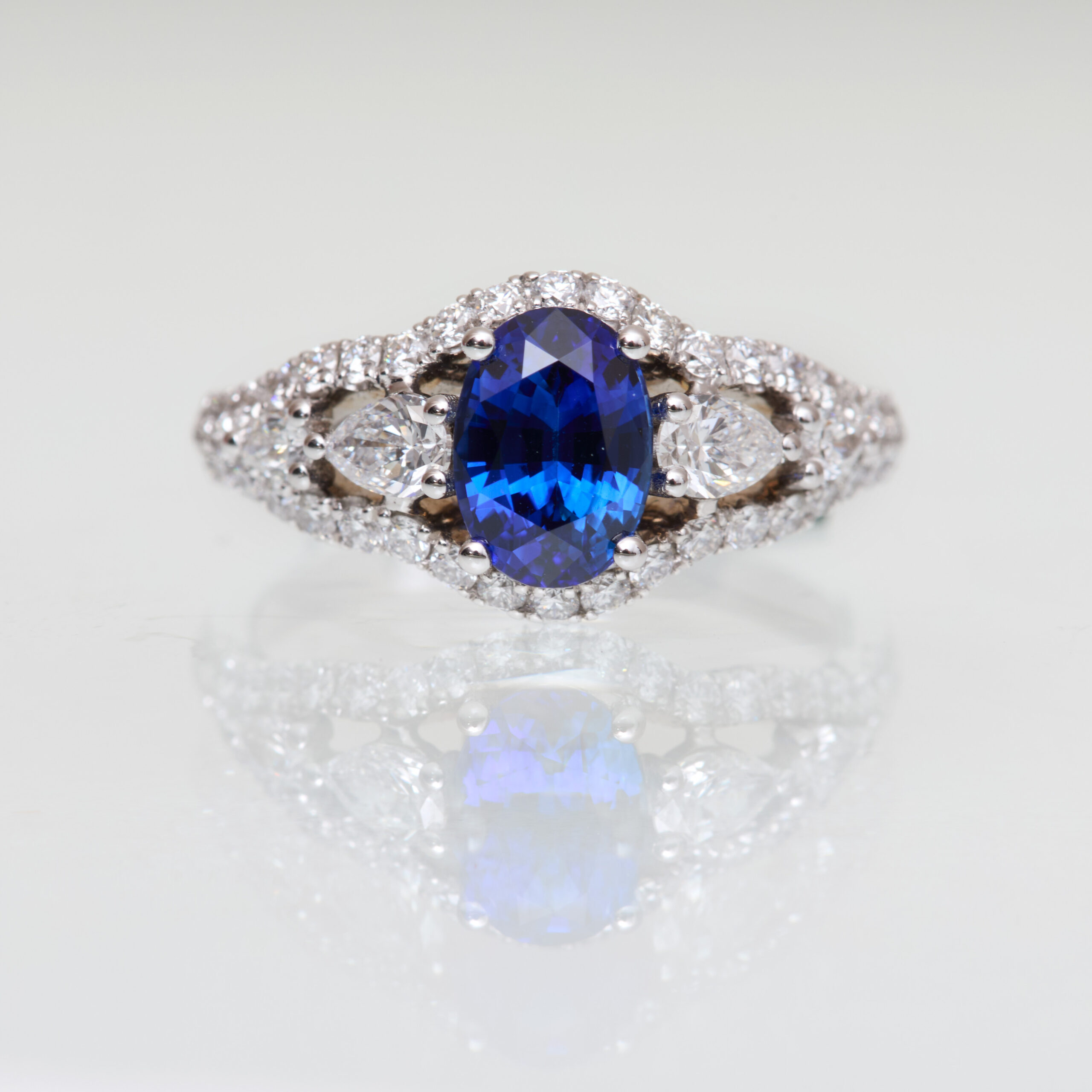 Bague Anne - Saphir Peacock 1.36 carats
