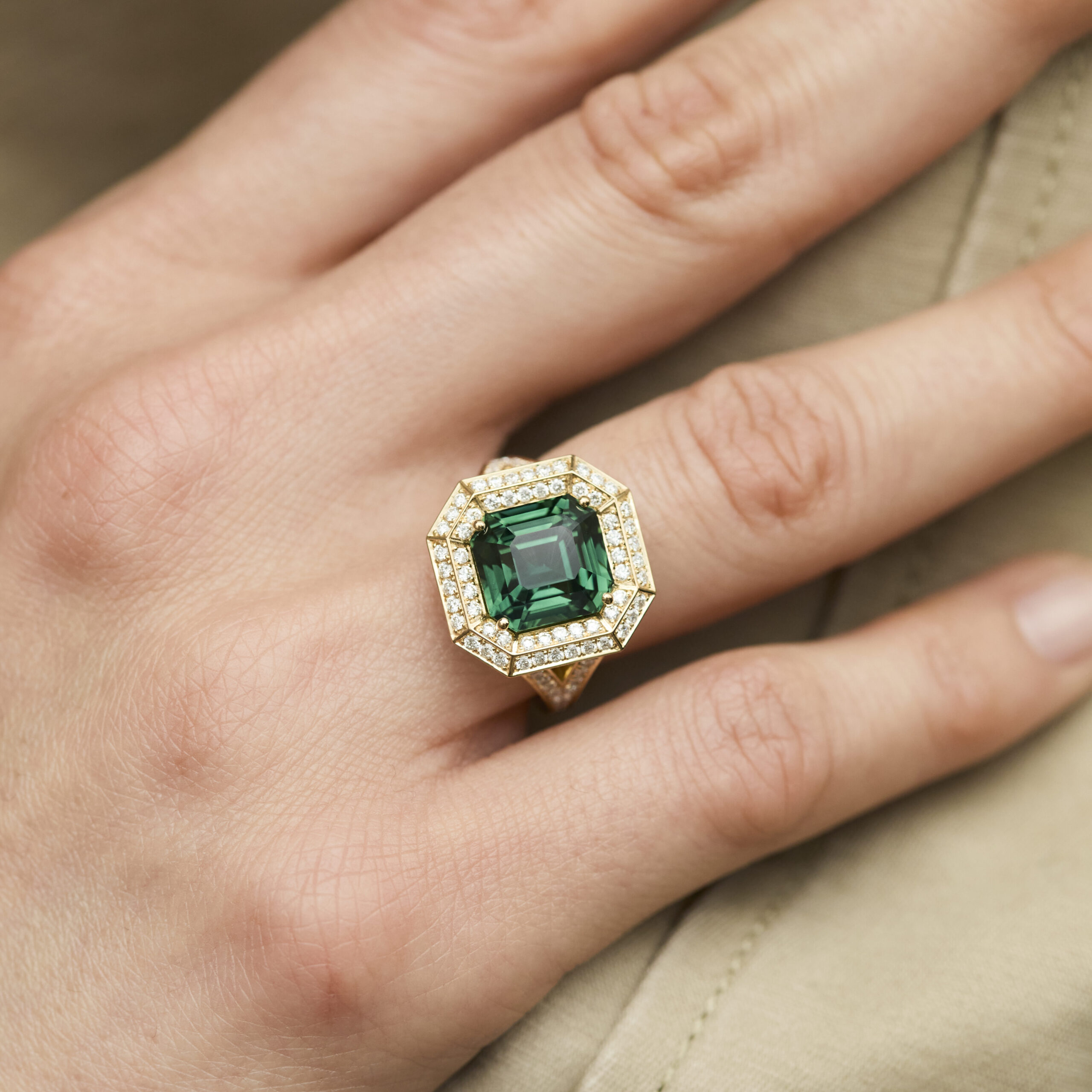 Bague Tiya - Saphir Teal 6.05 carats – Image 2