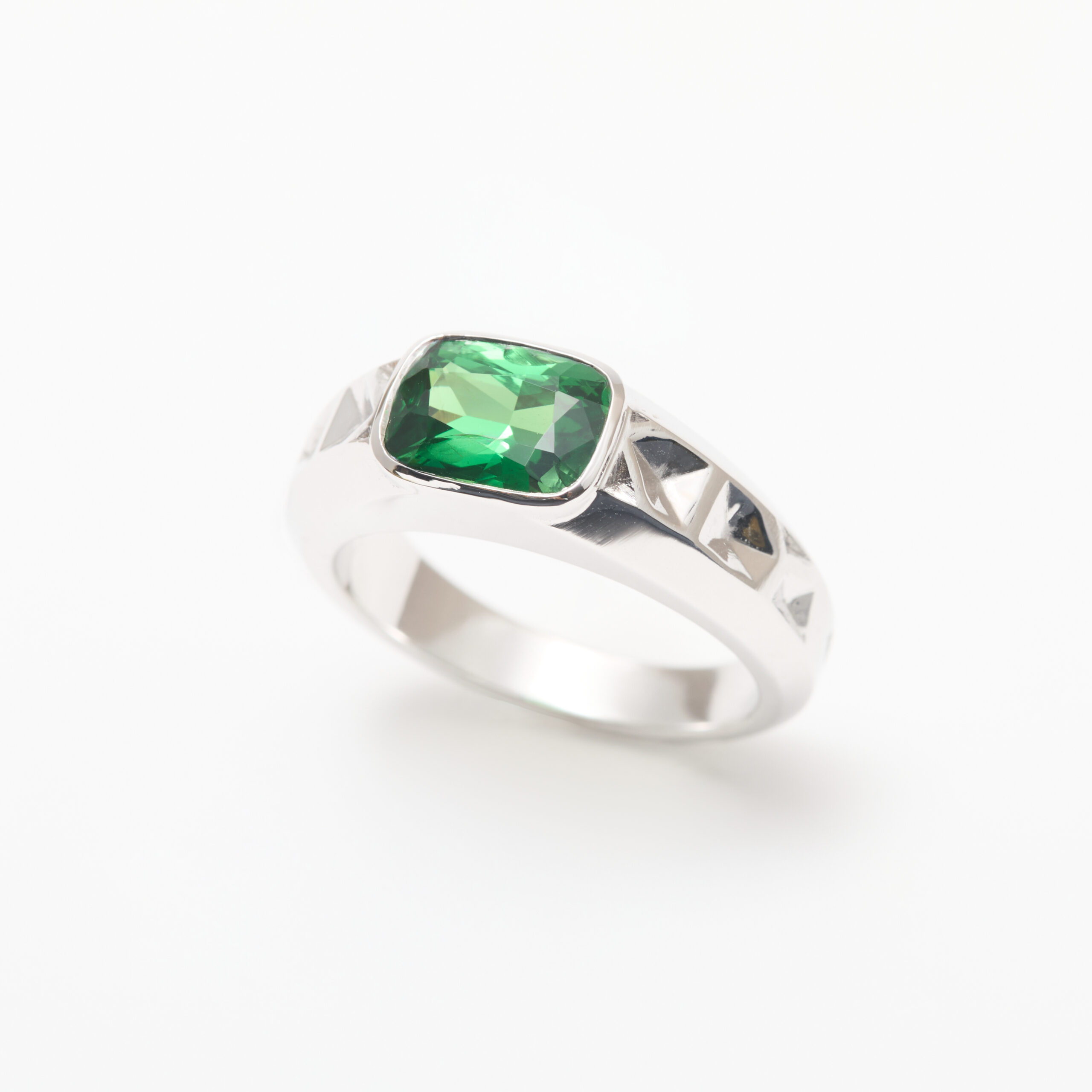 Bague Tsavorite